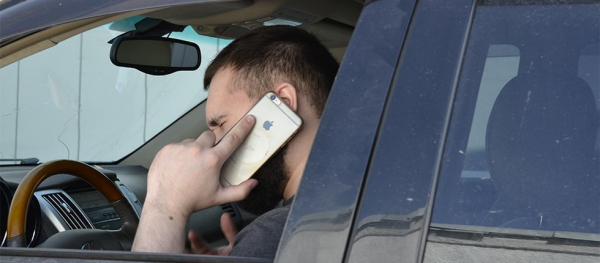 Штраф за использование телефона во время вождения