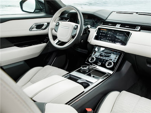 Range Rover Velar. Его особенности, характеристики и новые функции для водителя