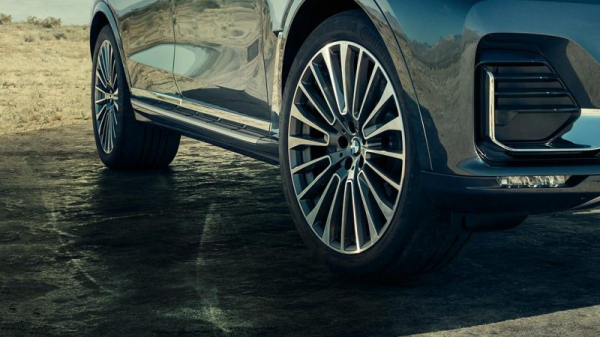 BMW X7 - воплощение мечты автомобильного энтузиаста